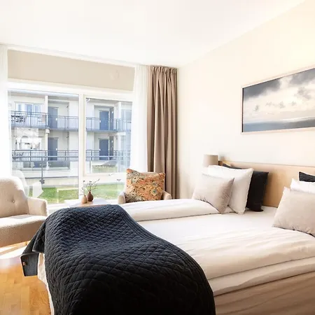 Lindesnes Havhotel Apartmanhotel 4*