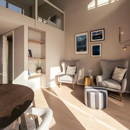 アパートホテル Lindesnes Havhotel 4*