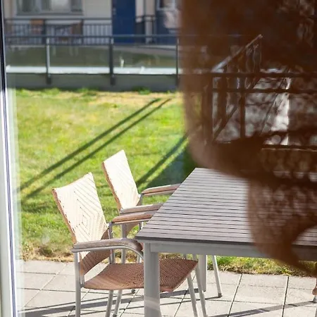 Lindesnes Havhotel 아파트호텔 4*